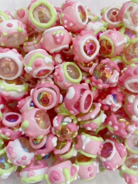 画像2: ペイントビーズ苺ケーキ　ランダム10個 (2)