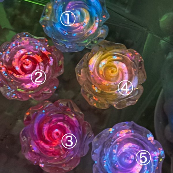 画像1: 特大夜光薔薇カボション4.4mm　貼り付けパーツ　1個 (1)