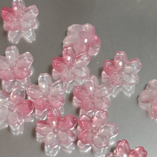 画像13: ガラスミニさくらビーズ　約11mm　量り売り約30個 (13)