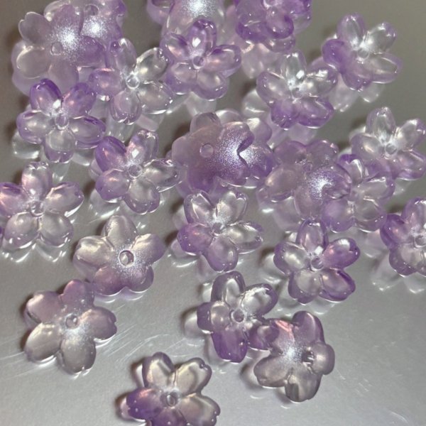 画像11: ガラスミニさくらビーズ　約11mm　量り売り約30個 (11)
